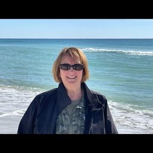 Meet your Posher, Debra